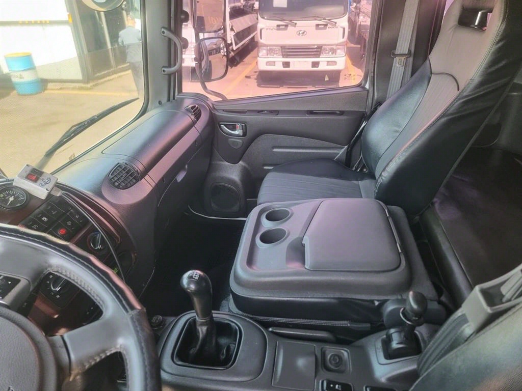 메가트럭 280 카고 4.5톤 수동