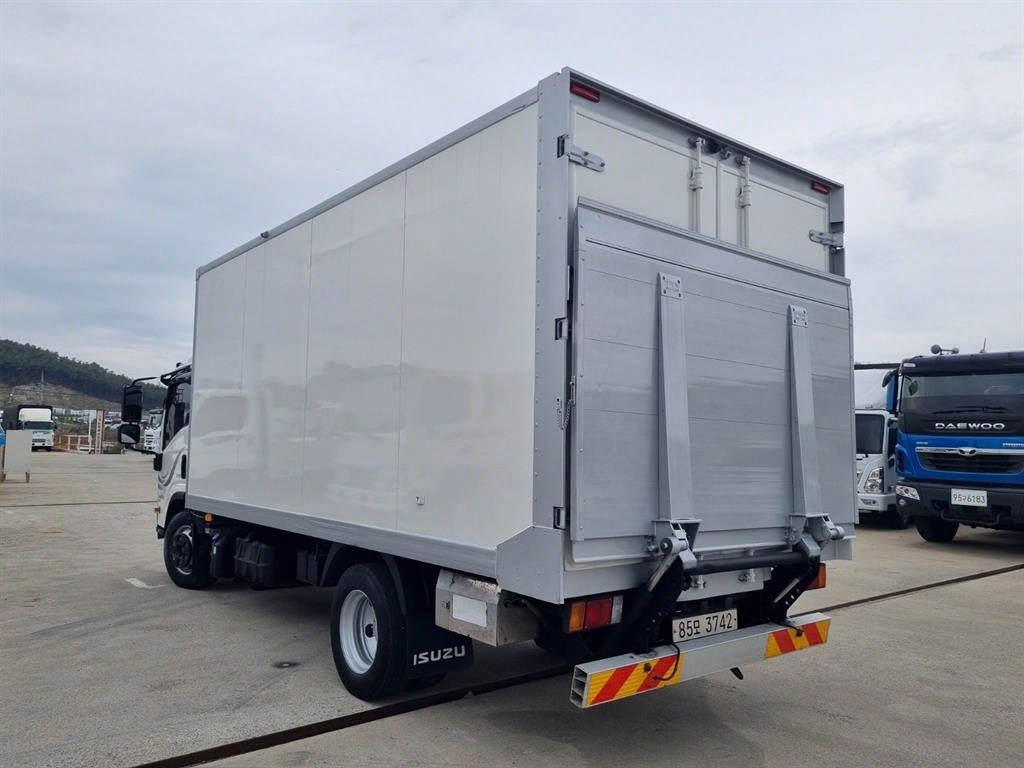 이스즈 엘프 3.5톤 냉장탑 투냉 3