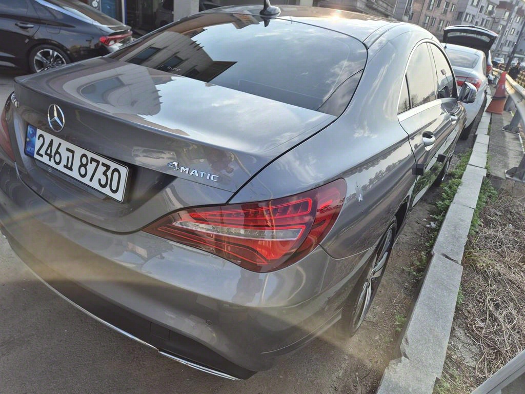 Mercedes-Benz CLA-Class CLA250 4MATIC 7