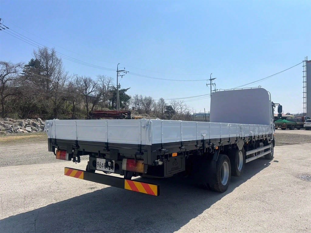 현대 메가트럭 280 카고 4.5톤 수동 3