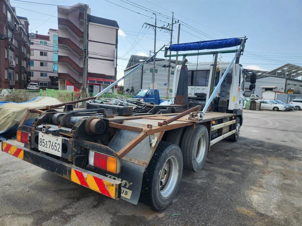 메가트럭 암롤 5톤 수동