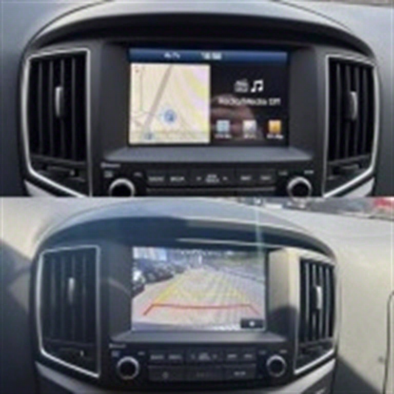 Hyundai Starex 2WD Van Smart 10