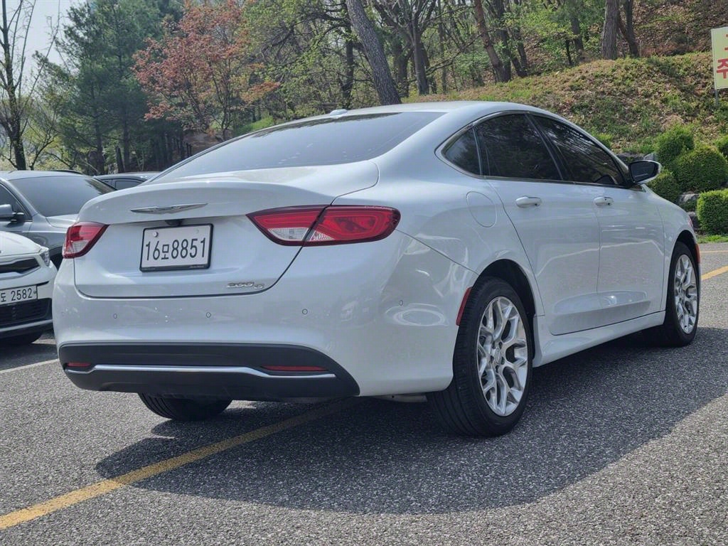 Chrysler 200 2.4 C 7