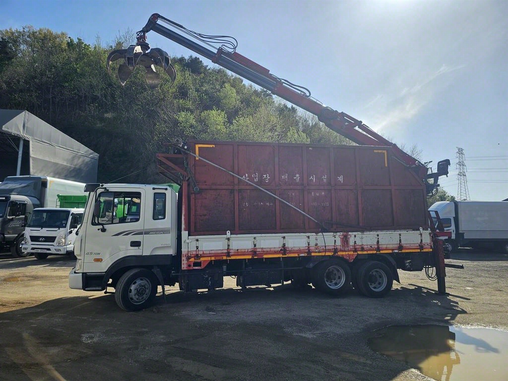 메가트럭 집게차 5톤 수동 없음(순정)