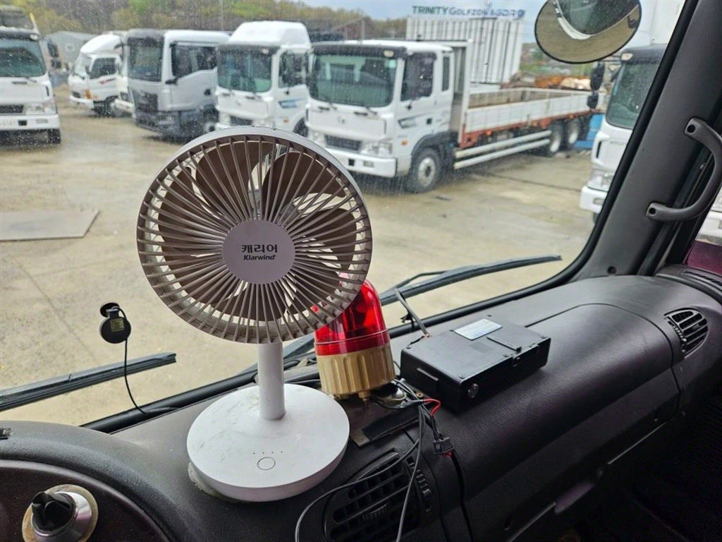 메가트럭 250 단바리 윙바디 4.5톤 수동