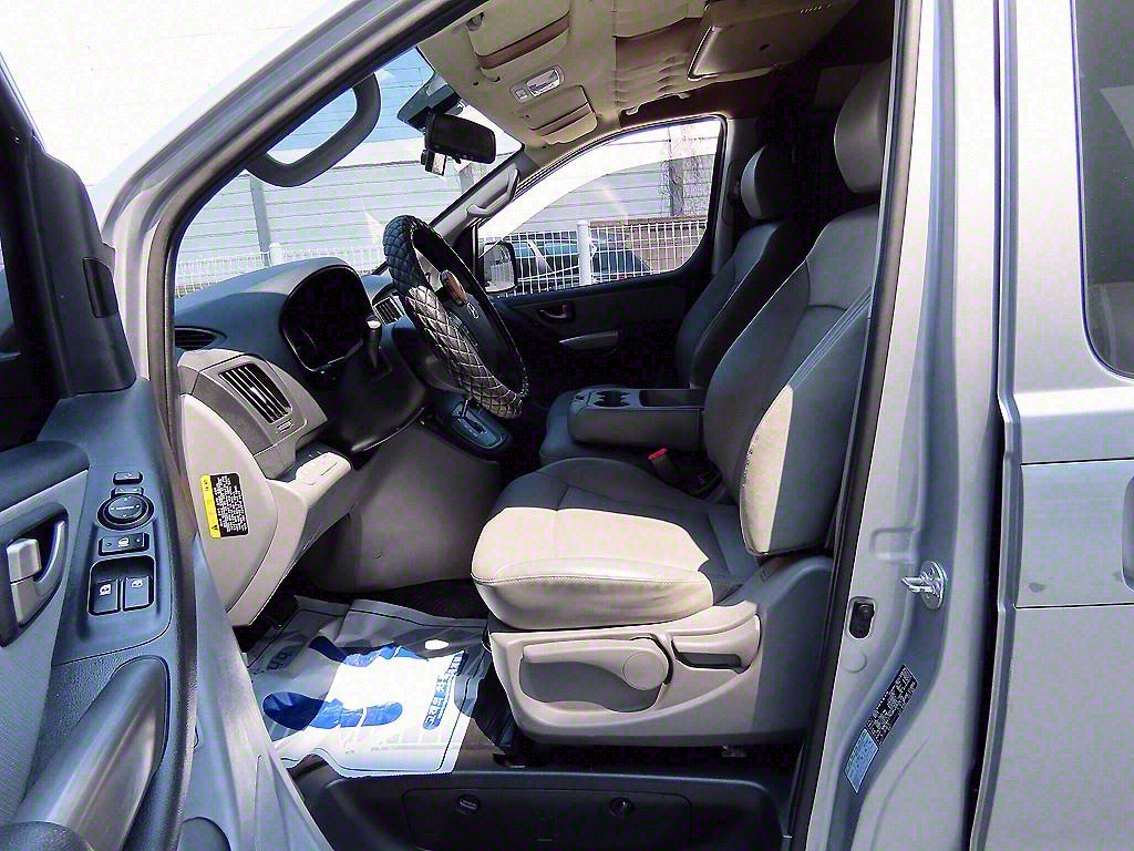 Hyundai Starex 4WD Camping Car 7