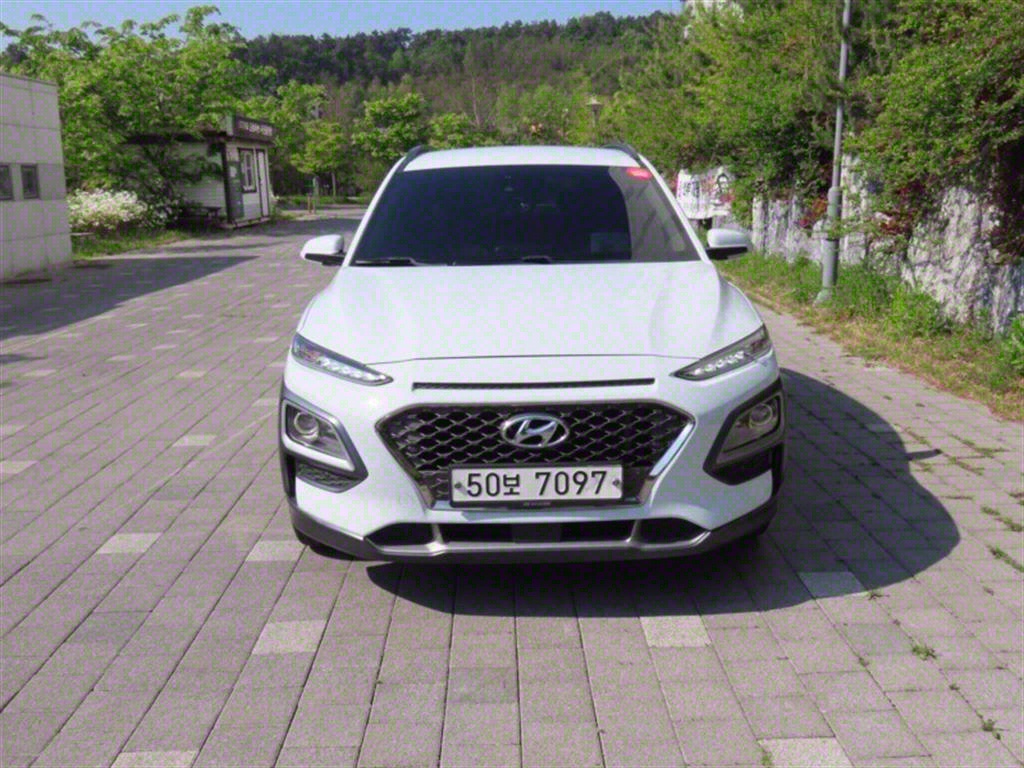 [현대] 코나 디젤 1.6 2WD 모던 아트 연식:2018,미션:오토,주행거리:88,761km,연료:경유 ,색상:흰색