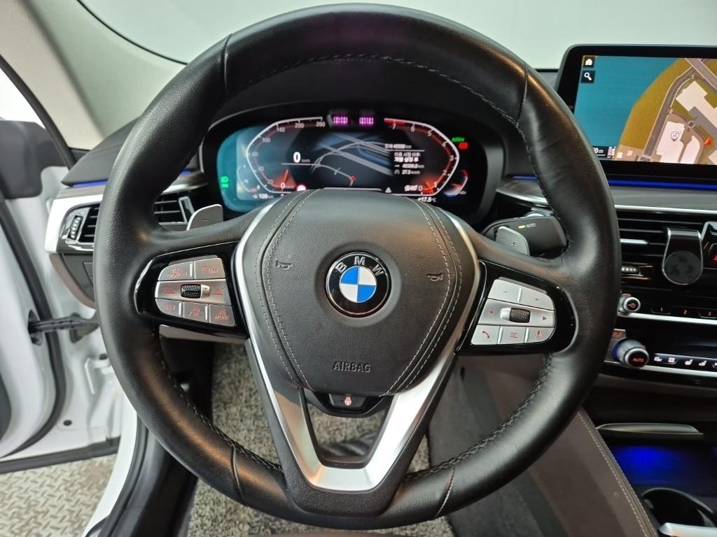 BMW 6 Series 630i xDrive Luxury 10
