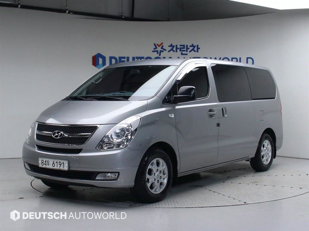 Hyundai Starex CVX Luxury