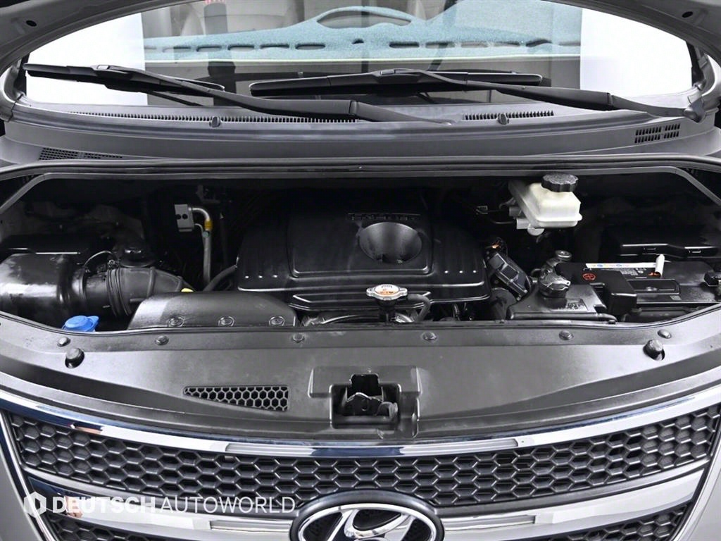 Hyundai Starex CVX Luxury 7