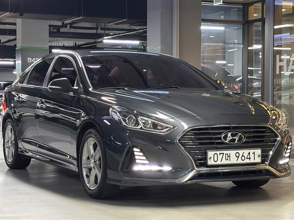 [현대] 쏘나타 뉴 라이즈 2.0 스마트 연식:2018,미션:오토,주행거리:119,462km,연료:휘발유,색상:회색