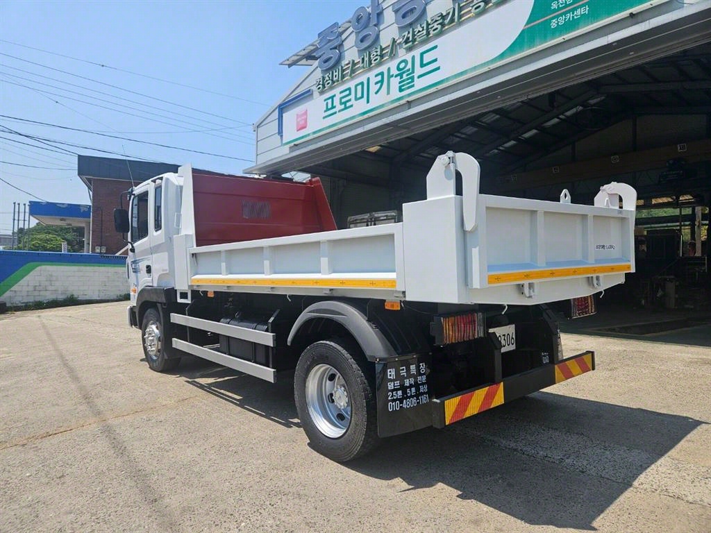 현대 메가트럭 화물덤프 5톤