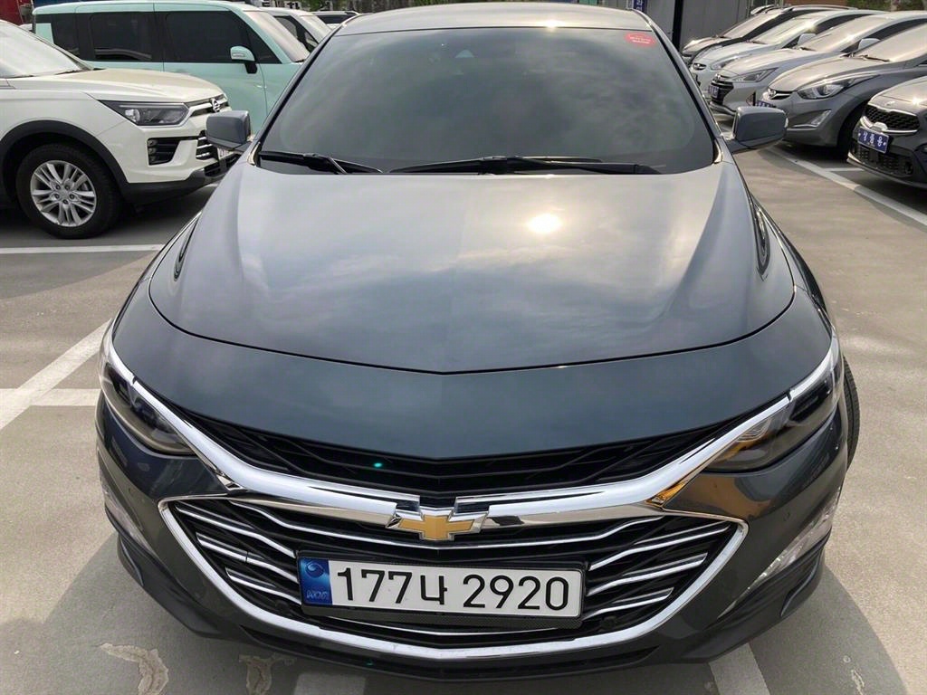 Chevrolet Malibu Gasoline 1.3 E- Turbo LT Deluxe 4