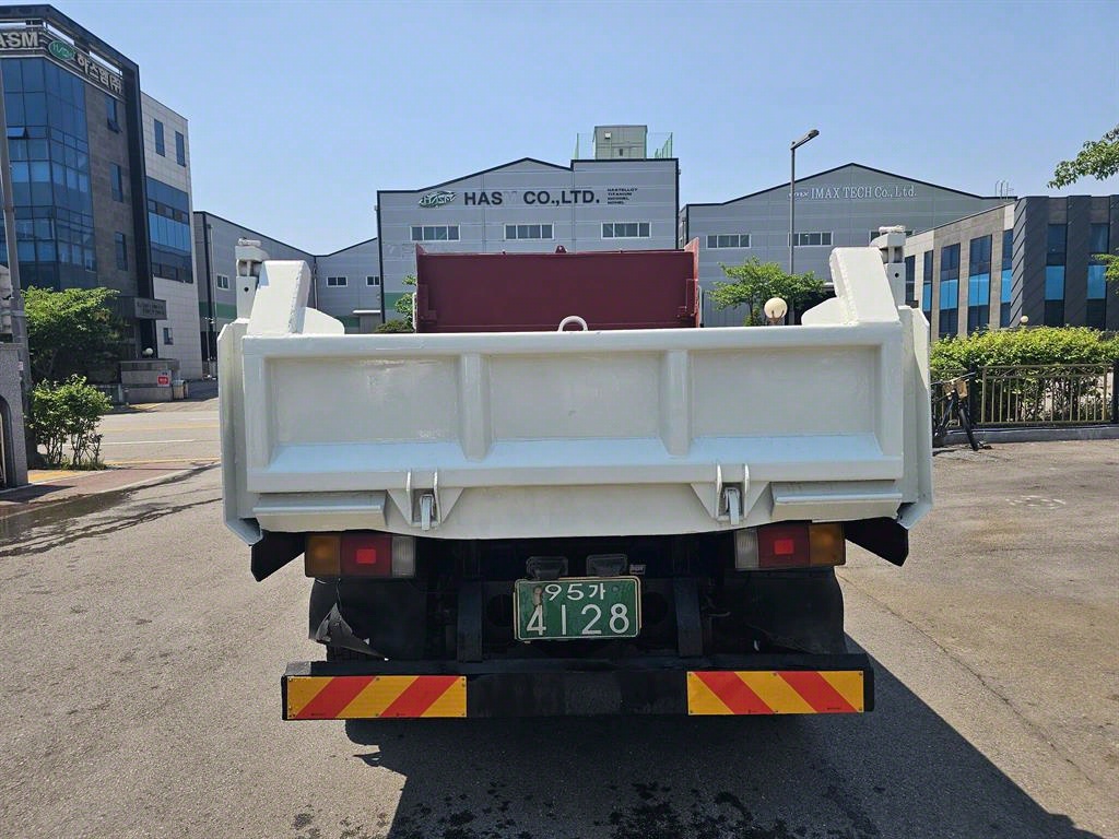 현대 메가트럭 화물덤프 5톤