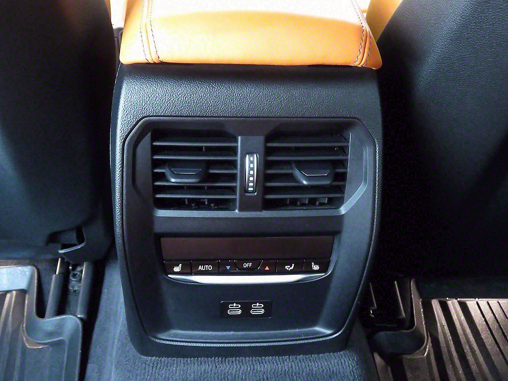 BMW M3 Sedan Competition 10