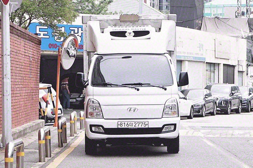 포터2 1톤 냉동윙