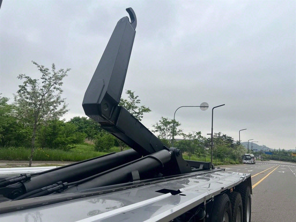 엑시언트 암롤 24톤 수동