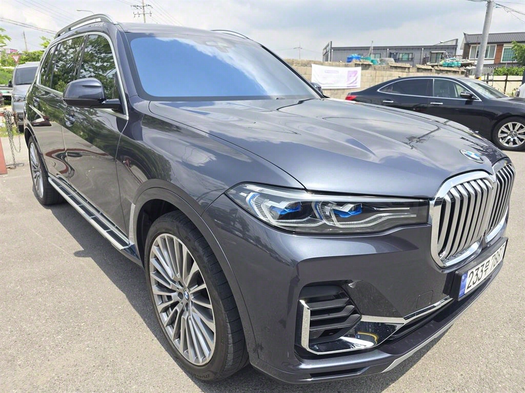 BMW X7 xDrive 30d M Sport 9