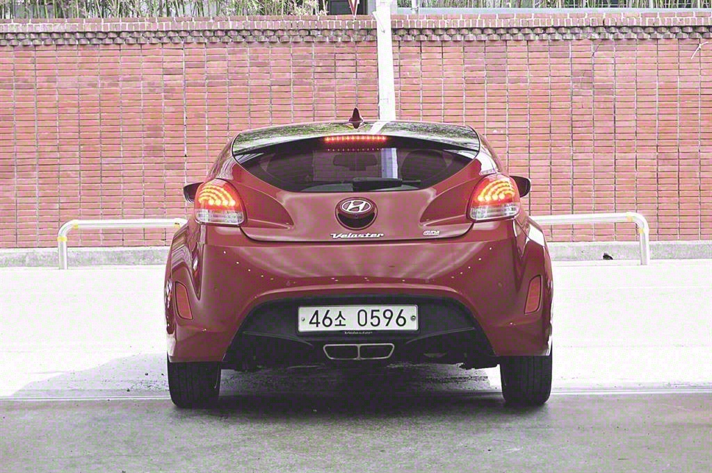 Hyundai Veloster 1.6 GDI PYL A/ T 5