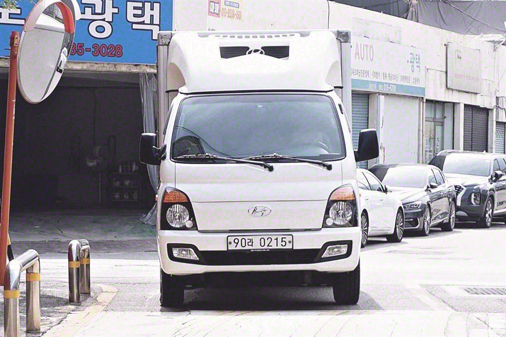 포터2 1톤 냉동탑
