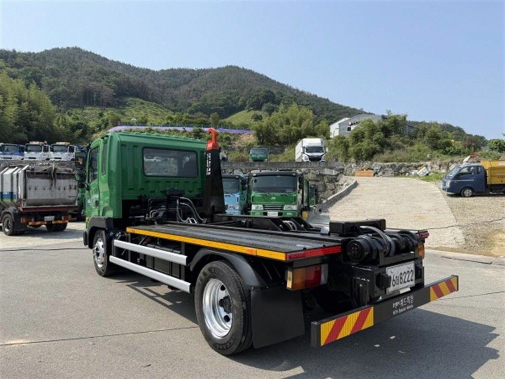 메가트럭 암롤 5톤 수동