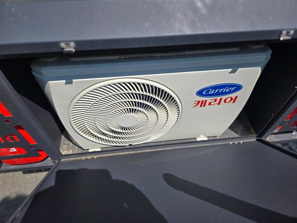 KG Mobility (Ssangyong) Rexton Camping Car 9