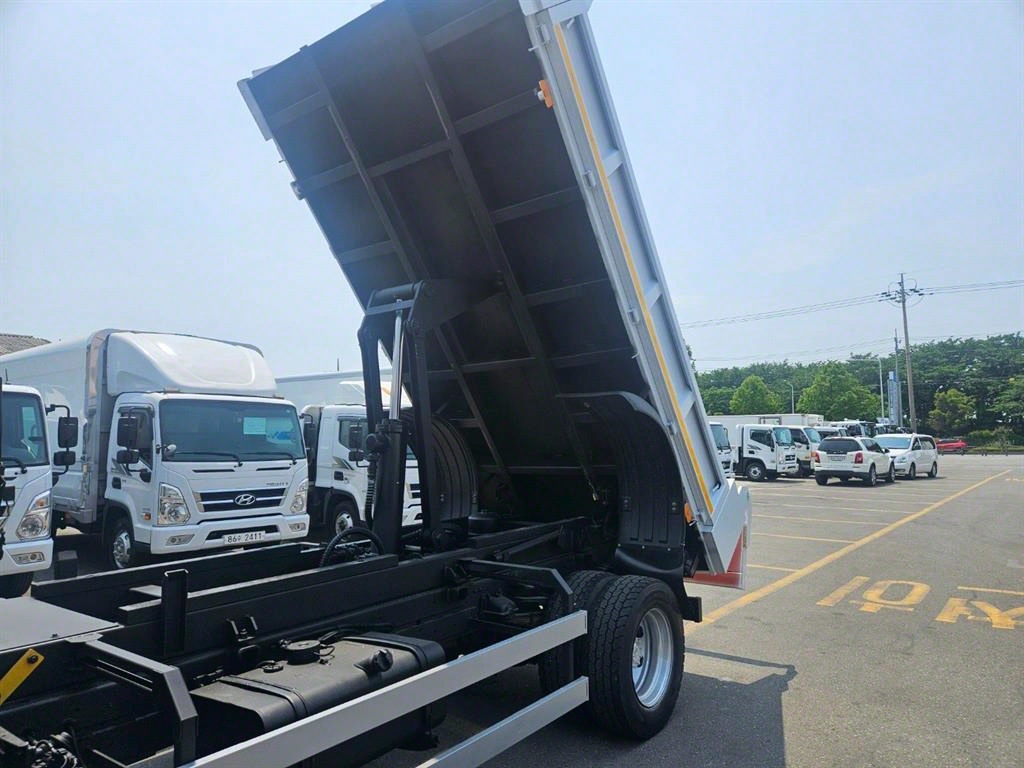 현대 메가트럭 화물덤프 5톤