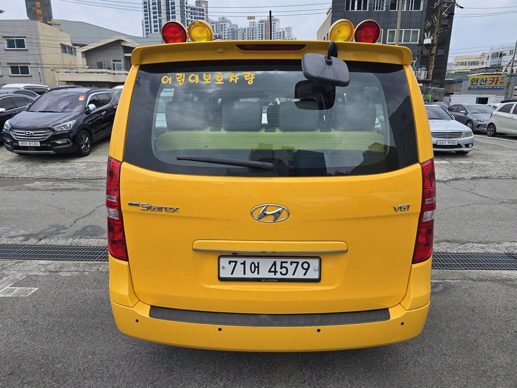 Hyundai Starex 2WD CVX Luxury 4