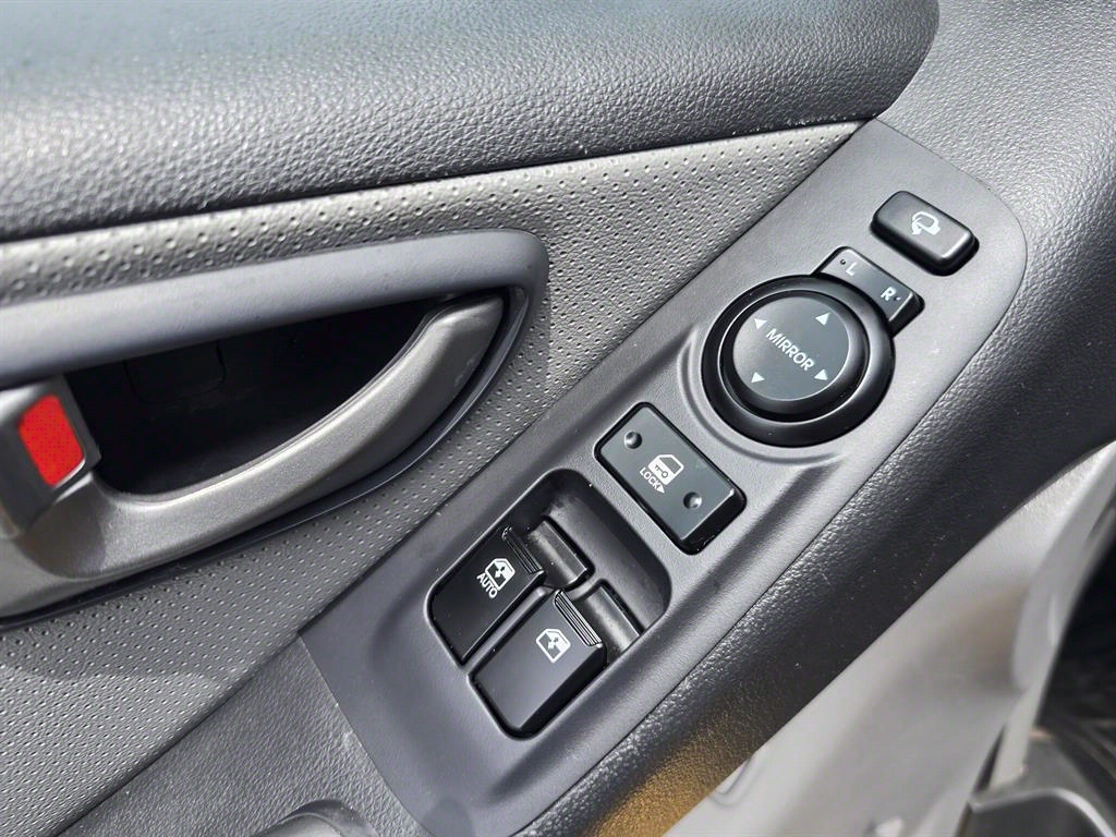 Hyundai Starex 2WD CVX Luxury 10