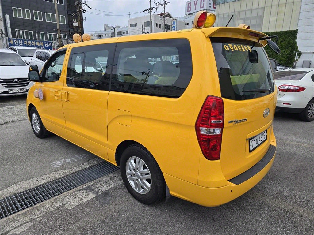 Hyundai Starex 2WD CVX Luxury 5