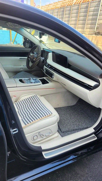 Genesis G90 3.5T GDI AWD 10