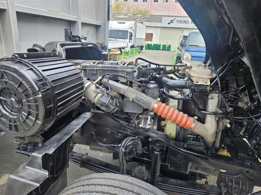 메가트럭 250 윙바디 4.5톤 수동