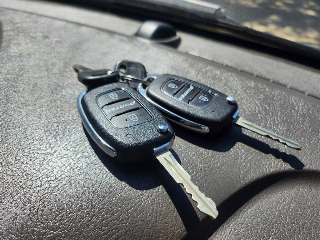 Hyundai Porter Super Cab/ Long Wheelbase Smart 7