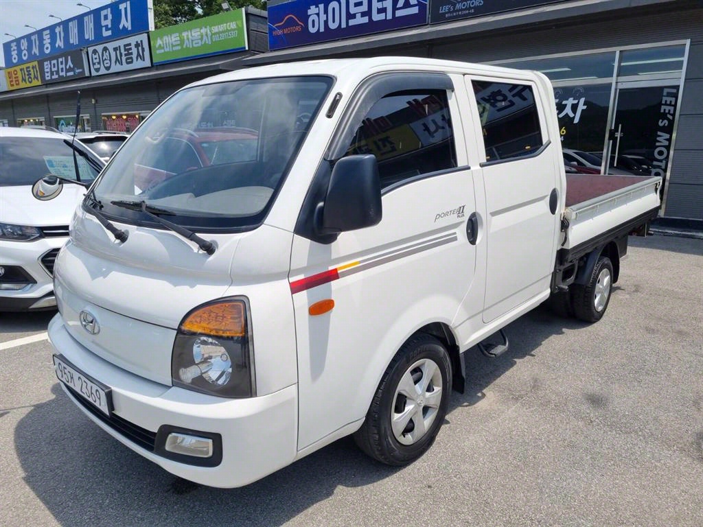 Hyundai Porter 1.0 Ton/ Double Cab/ Long Wheelbase/ CRDi