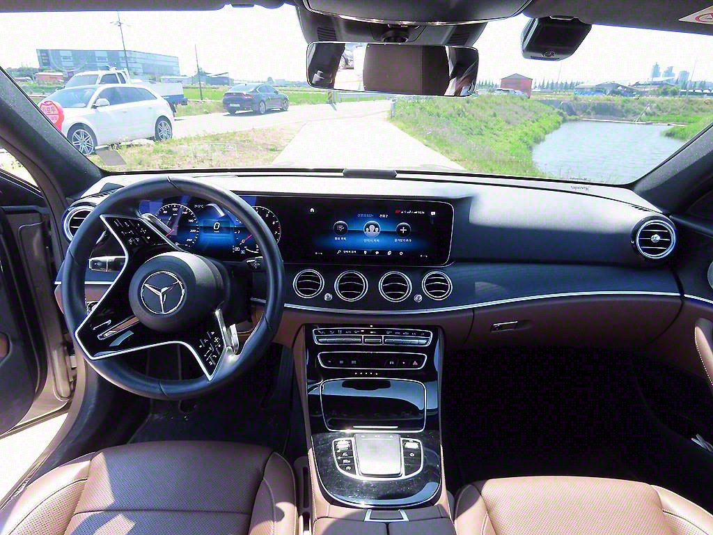 Mercedes-Benz E-Class E250 Avantgarde 10