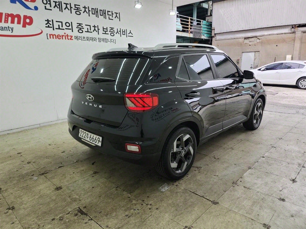 Hyundai Venue 1.6 Flux 7
