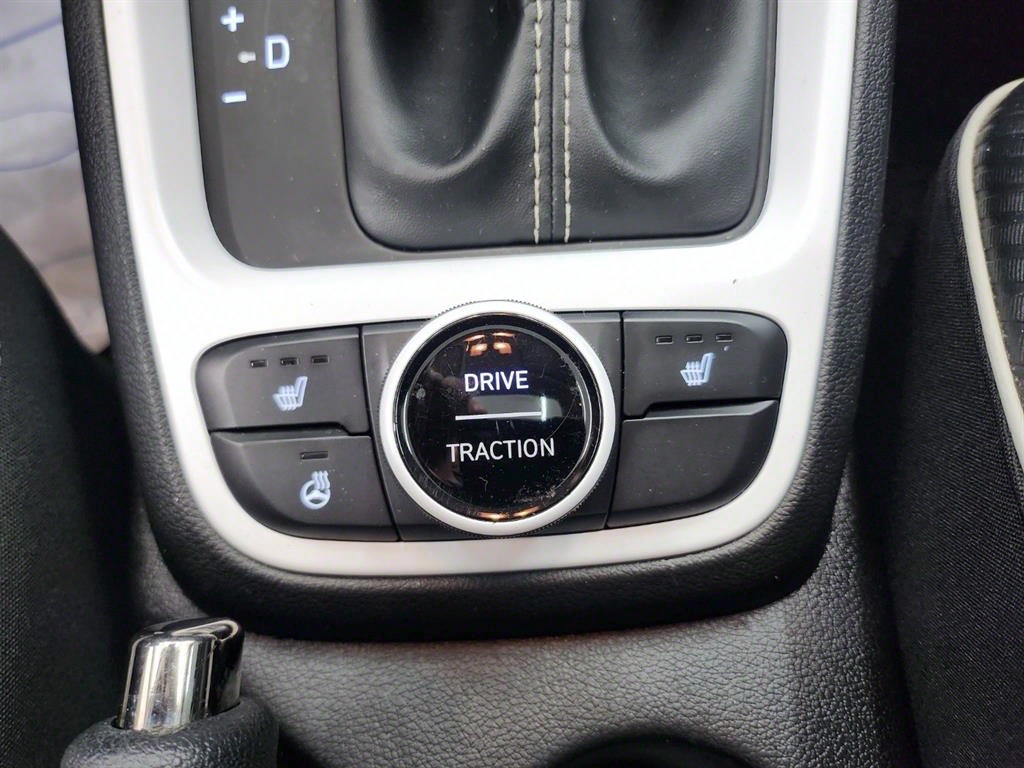 Hyundai Venue 1.6 Flux 9