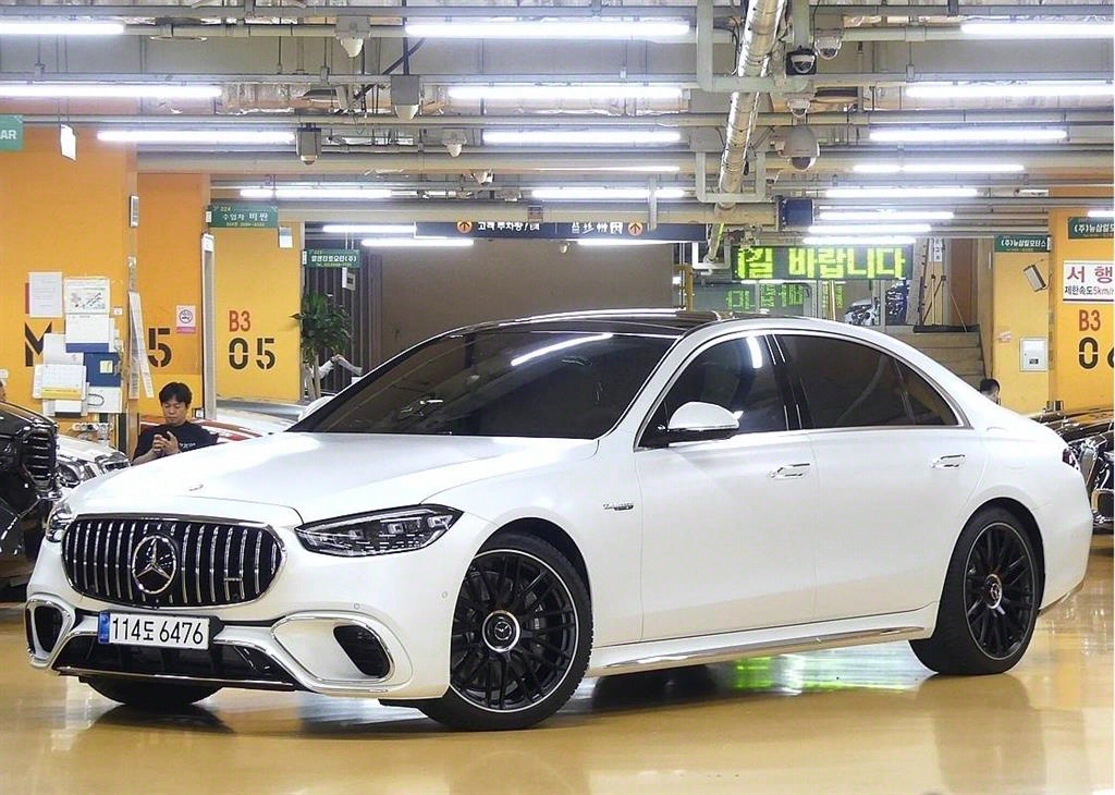 Mercedes-Benz AMG S63 E Performance 4MATIC 2