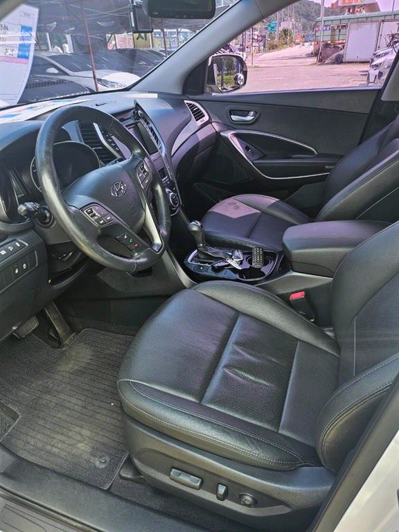 Hyundai Santa Fe Diesel 2.0 2WD Premium 10