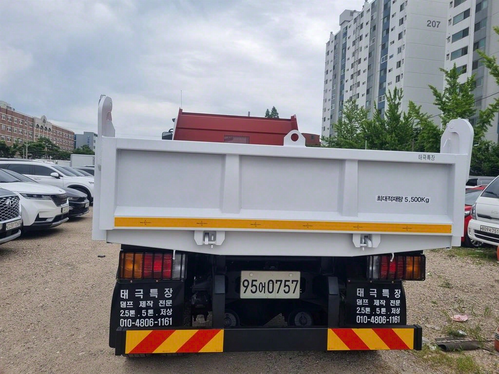 현대 메가트럭 화물덤프 5톤