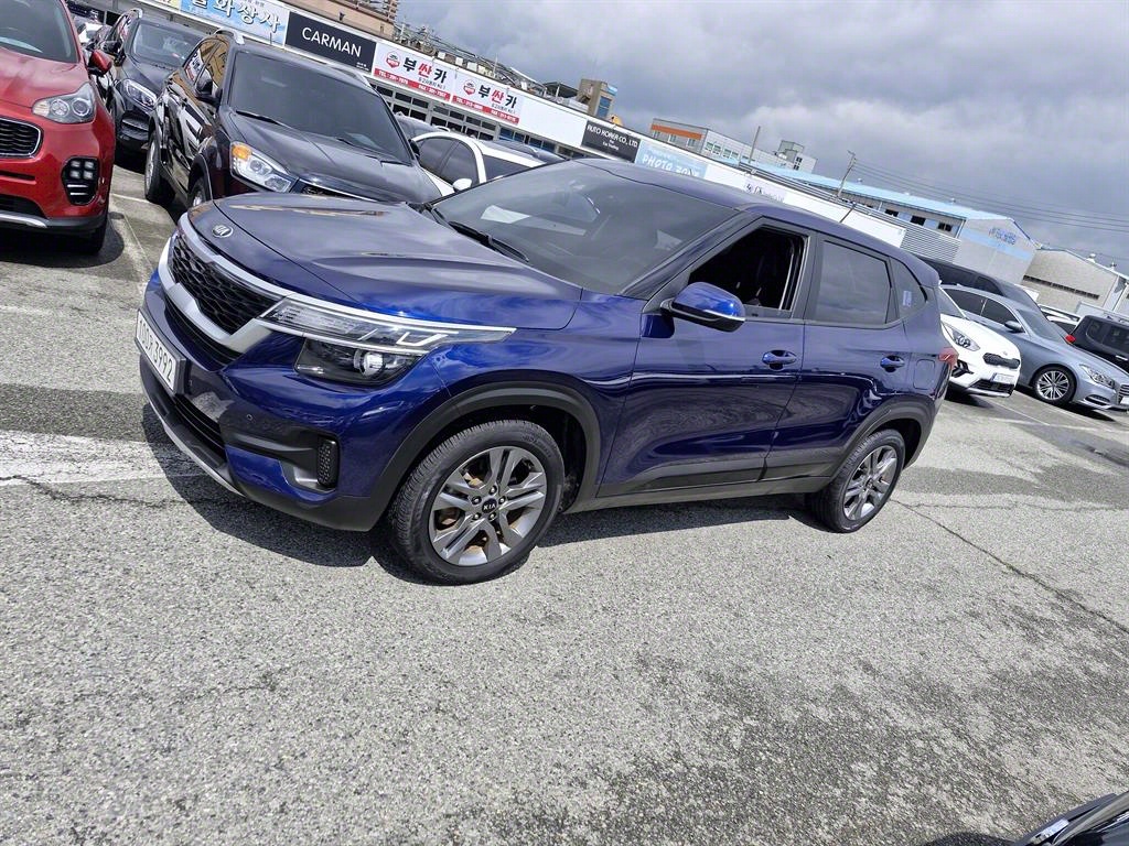 Kia Seltos Gasoline 1.6 Turbo 2WD Prestige 4