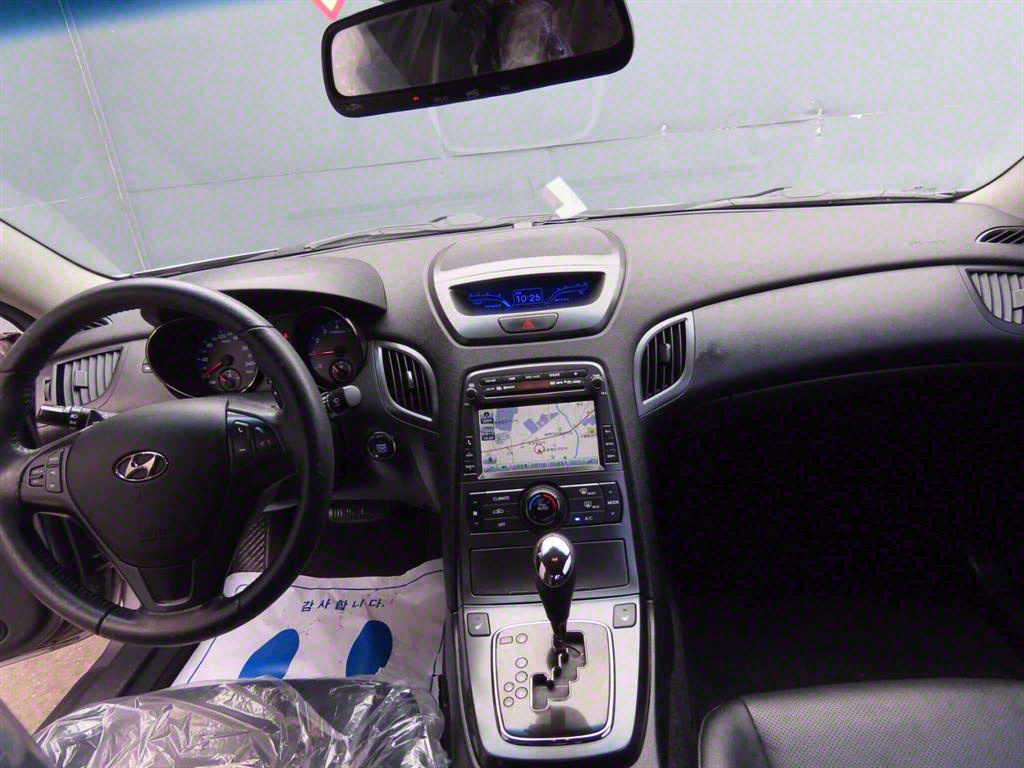 Hyundai Genesis 200 Turbo P 9