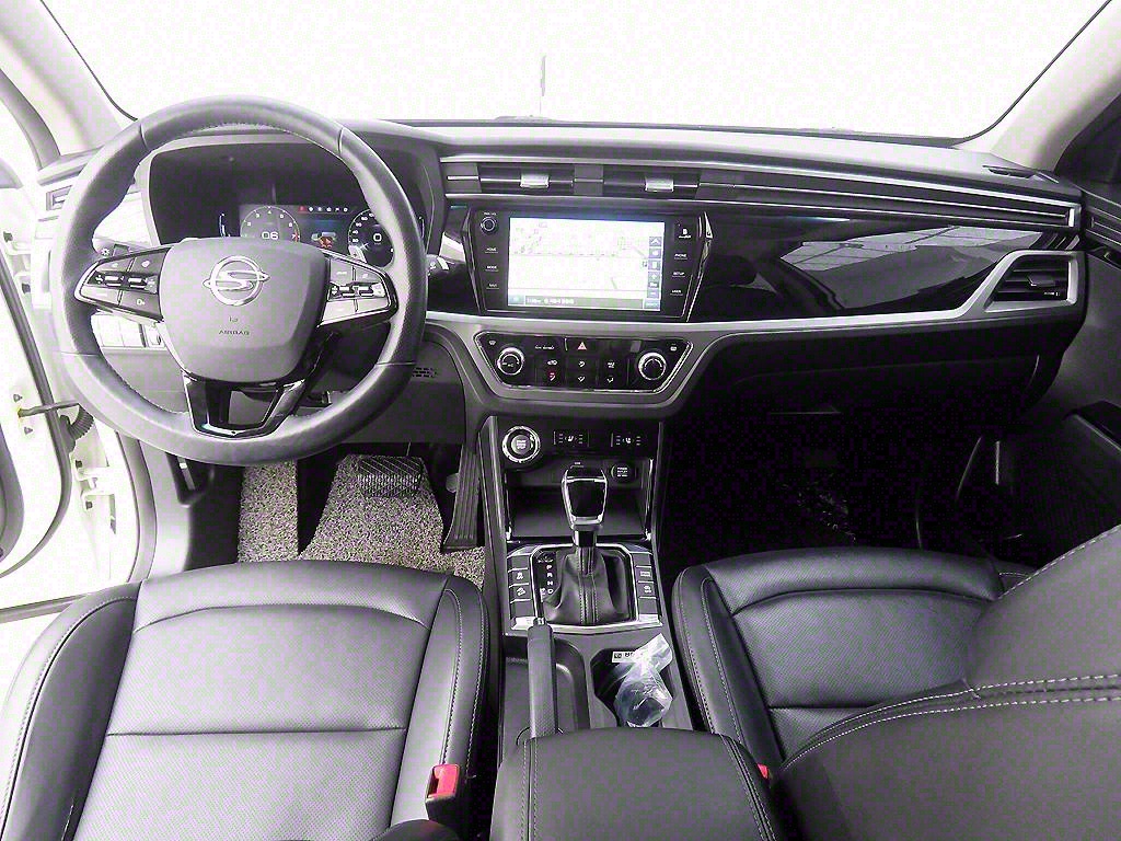 KG Mobility (Ssangyong) Korando 2WD Gasoline 1.5 C5 Plus 10