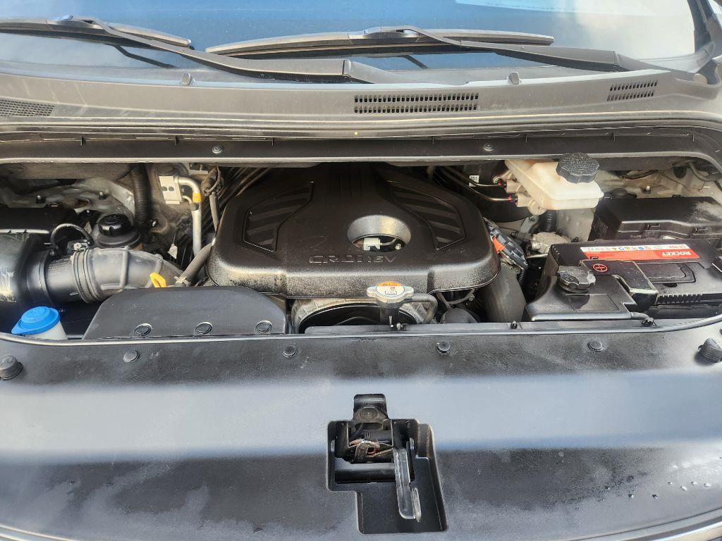 Hyundai Starex 2WD Van Smart 7