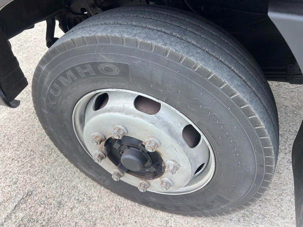 메가트럭 250 카고 7.5톤 수동
