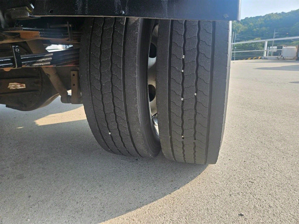 엘프 3.5톤 카고