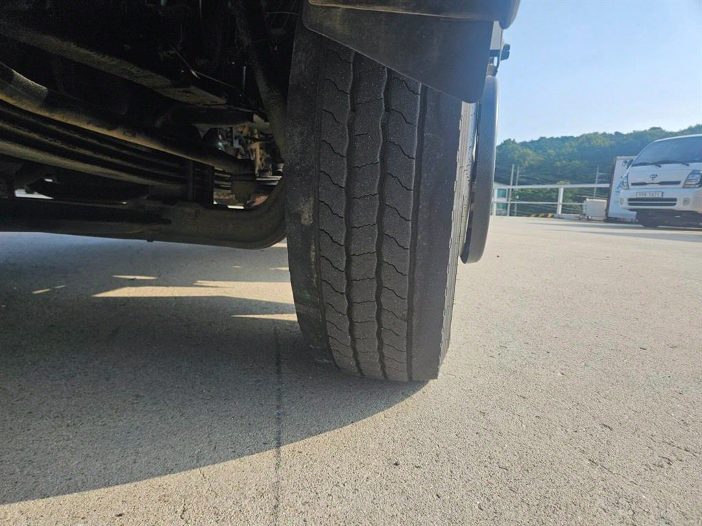 엘프 3.5톤 카고
