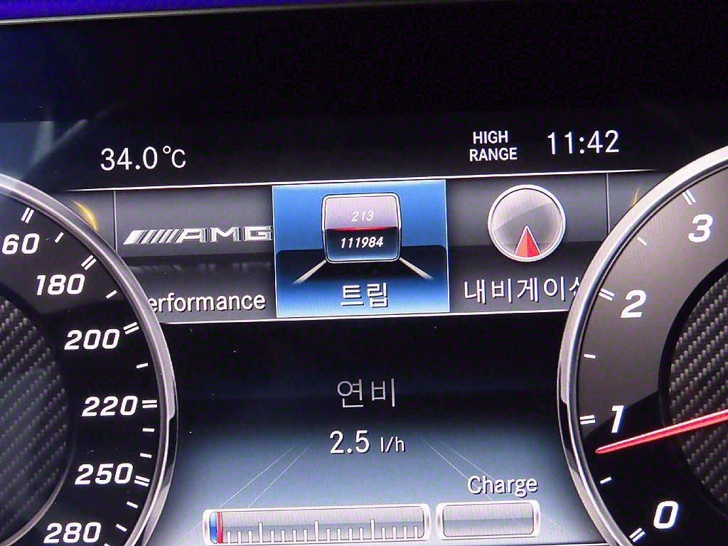 Mercedes-Benz G-Class AMG G63 7