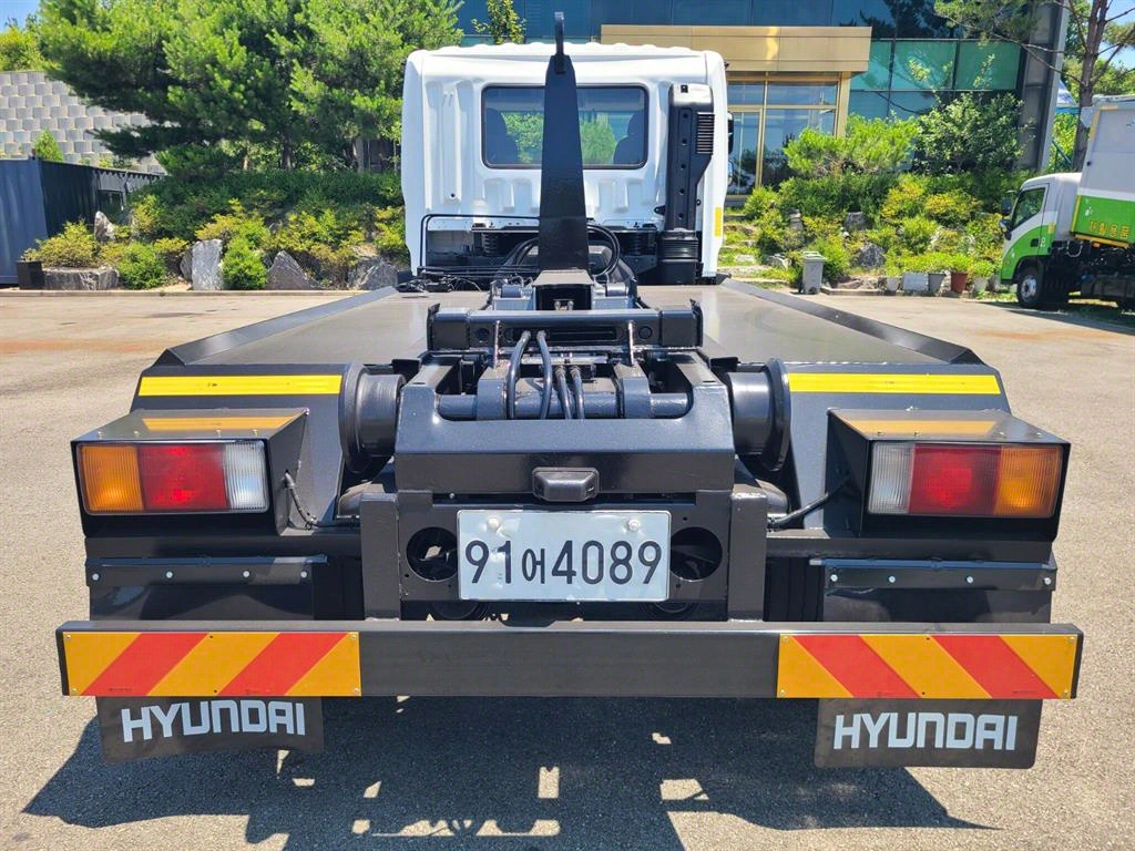메가트럭 암롤 5톤 수동 단바리