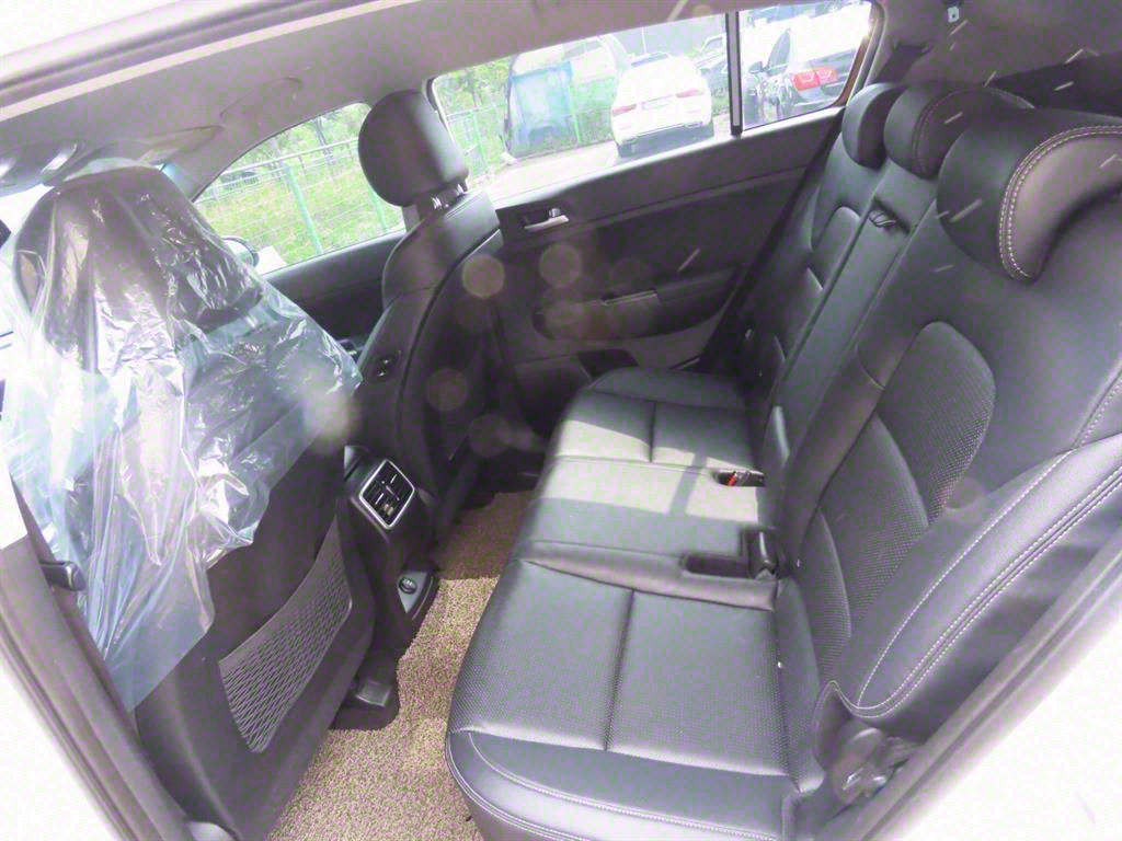 Kia Sportage 2.0 Diesel 2WD Prestige 7